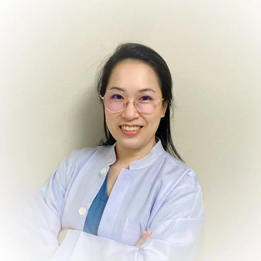 พญ.สุธีรา เอื้ออำนวยชัย