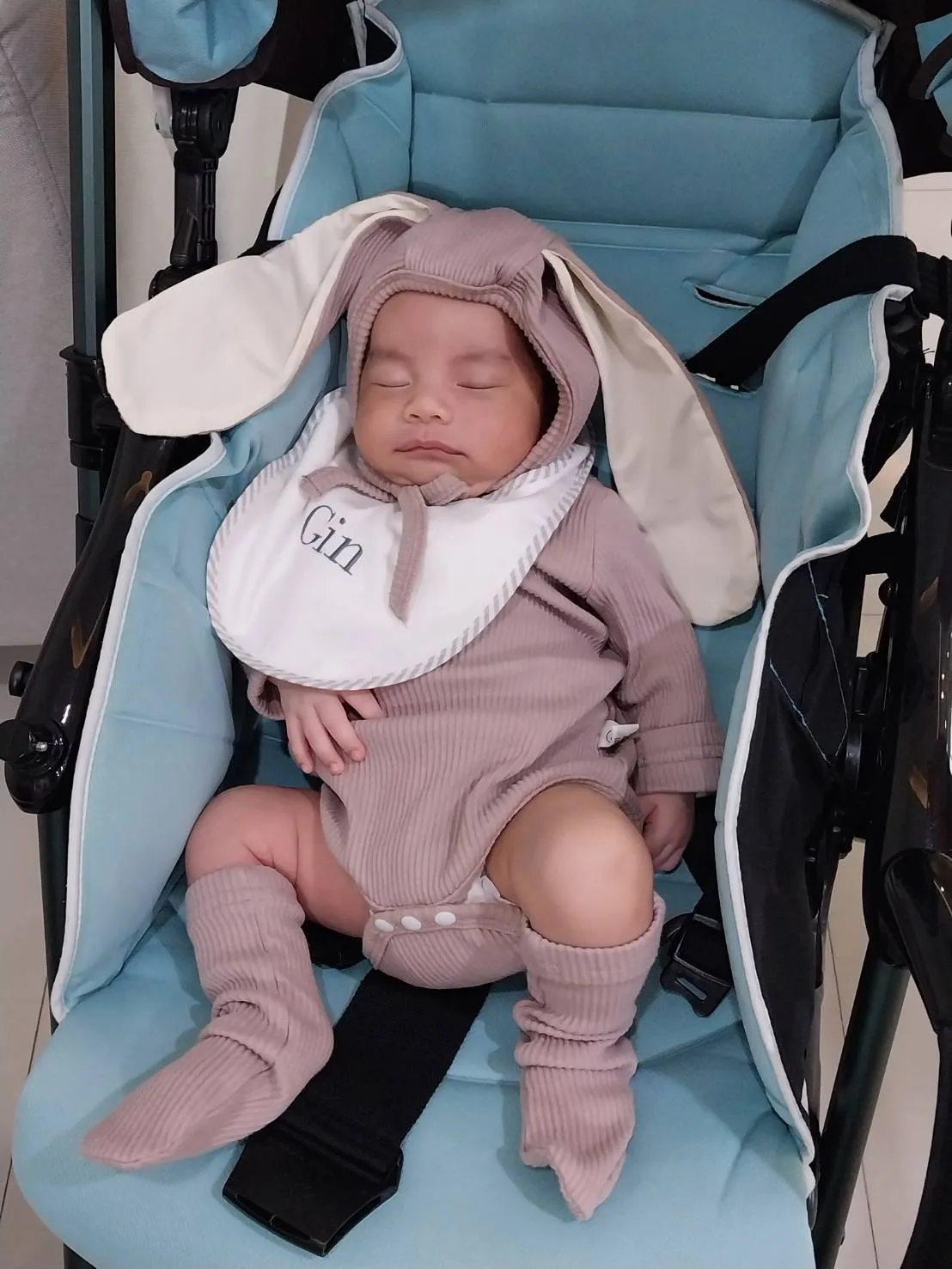 น้องจีน มารายงานตัว ขอต้อนรับสมาชิกใหม่ ครอบครัวIVF/ICSI ศ.นพ.นเรศร สุขเจริญ